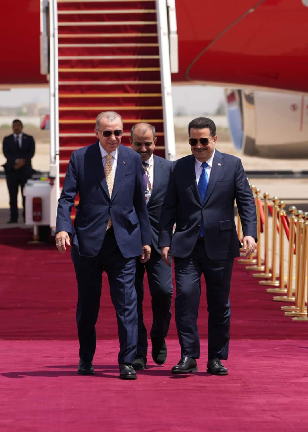 رئيس الوزراء يستقبل أردوغان بمطار بغداد