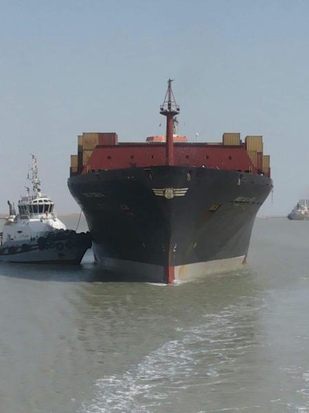 النقل: ارصفة ميناء خور الزبير تستقبل 9 ناقلات نفطية .