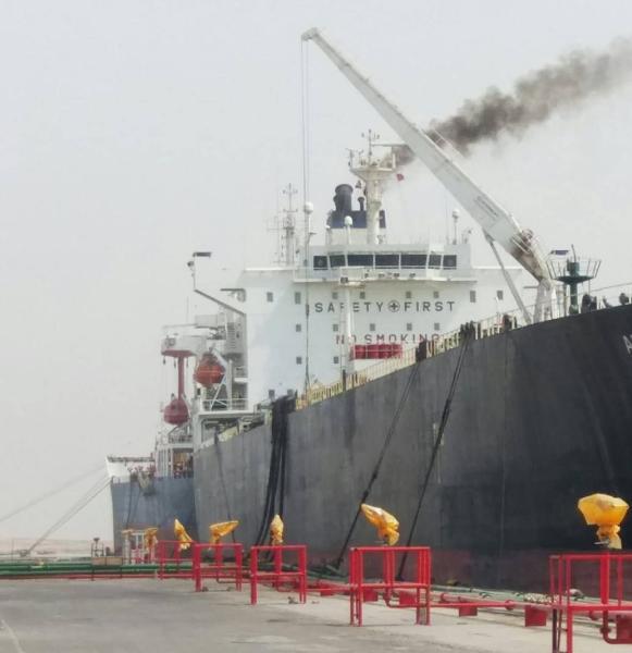 النقل: تستقبل عددا من ناقلات النفط في ميناء خور الزبير التخصصي..