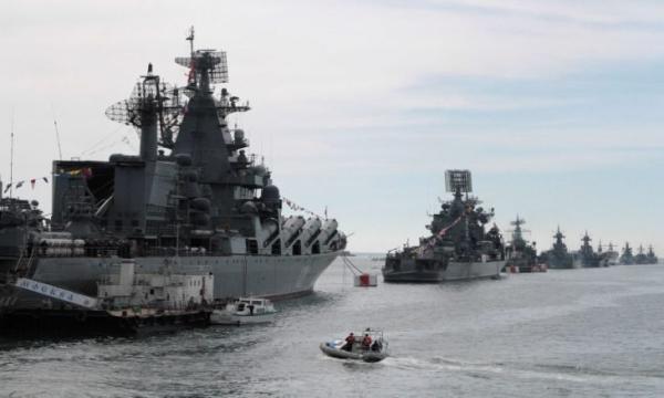 روسيا تعلن تدمير سفينة حربية أوكرانية.. وقاذفتي قنابل