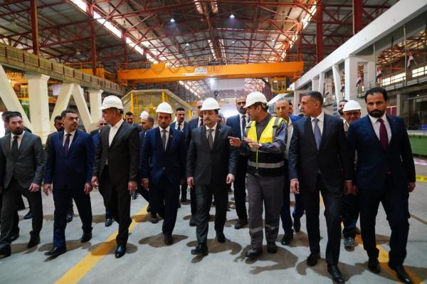 النائب الأول لمحافظ البصرة المهندس "زيد الامارة" يرافق رئيس الوزراء في افتتاح مصنع درفلة الحديد المتوقف منذ عام 2003