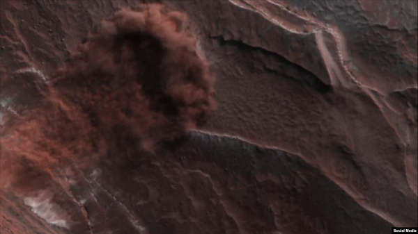 صورة.. انهيار جليدي على سطح المريخ