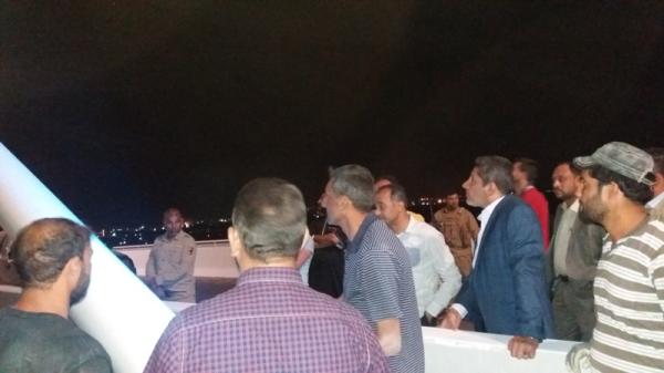نائب محافظ البصرة يتابع ميدانيا ليلا انارة جسر الشهيد محمد باقر الصدر على شط العرب