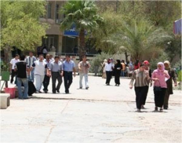 النصراوي يوعز ان تكون الحافلات المخصصة لنقل طلبة الكليات في جامعة البصرة مجانية