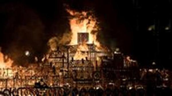 إحراق مجسم للندن في ذكرى الحريق الكبير