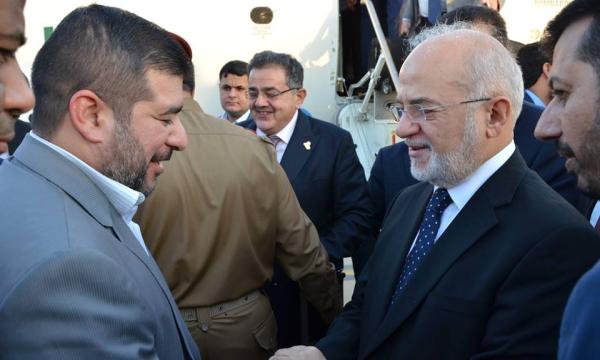 لاجودي يستقبل وزير الخارجية العراقية والوفد المرافق له في مطار البصرة الدولي .