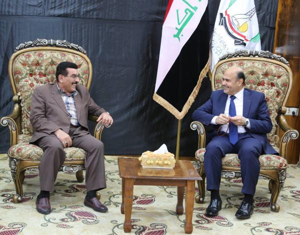 محافظ البصرة يلتقي عضو مجلس النواب العراقي عامر الفائز