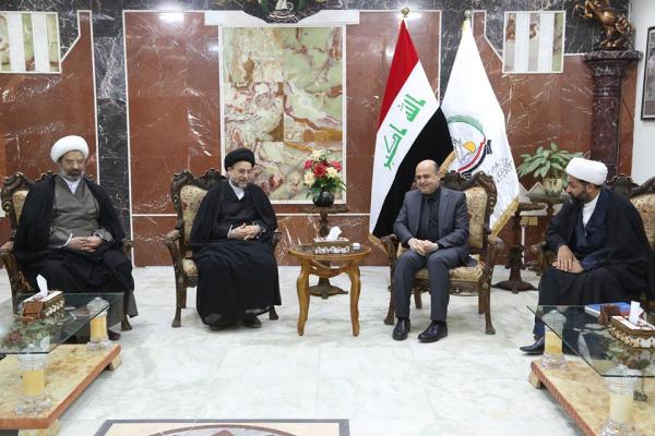 محافظ البصرة يستقبل السيد علاء الموسوي رئيس ديوان الوقف الشيعي