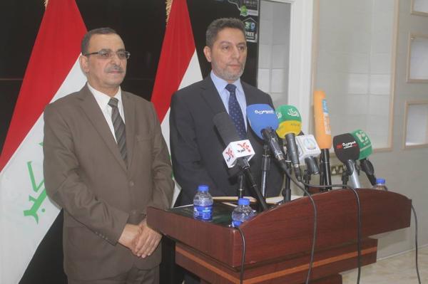 الحكومة المحلية في البصرة تلوح بمقاضاة وزير الكهرباء بسبب تصريحات كاذبة