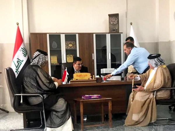 ضمن برنامجهِ بلقاء المواطنين، مدير مكتب محافظ البصرة يلتقي وفداً من أهالي منطقة "حي الحسين"