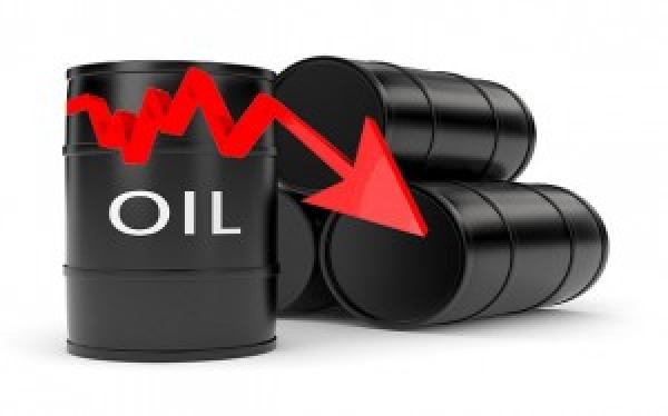 انخفاض اسعار النفط العالمية بسبب مخاوف الطلب على الوقود