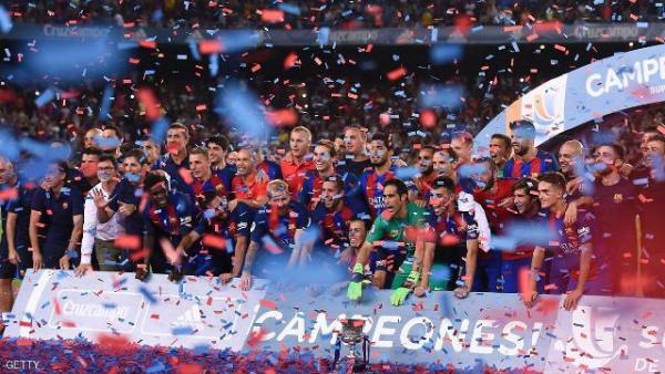 للمرة 12 في تاريخه .. برشلونة يتوج بلقب كأس السوبر الإسباني