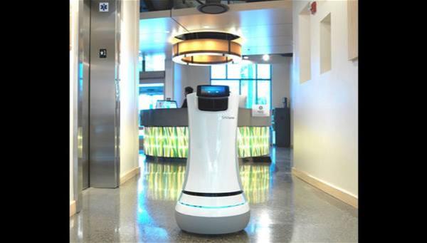 فندق في كاليفورنيا يستخدم أول عامل روبوت